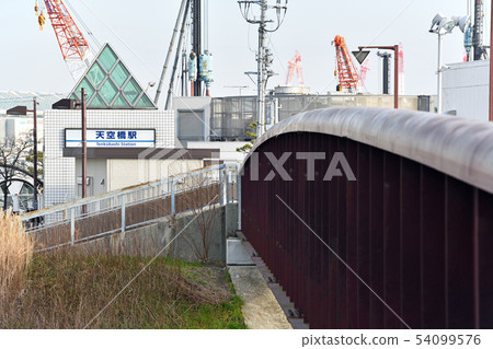 城市景觀Tenku橋 城市景觀Tenku橋 54099576