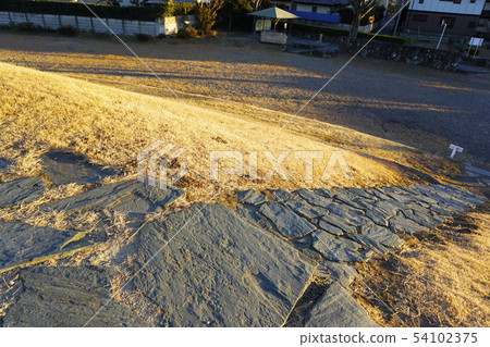觀音山古墓_石樓梯和草坪 54102375