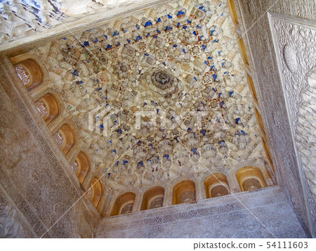 Alhambra Palace 54111603