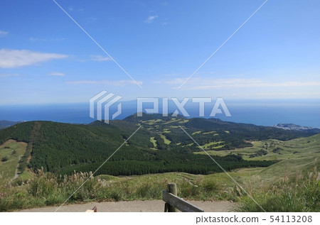 藍天,大海和高原 藍天,大海和高原 54113208