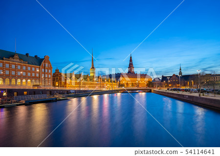 Night view on Christiansborg Palace in Copenhagen Night view on Christiansborg Palace in Copenhagen 54114641