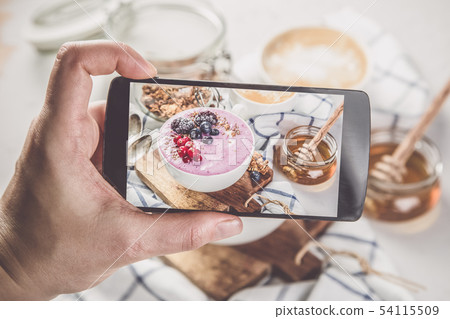 Taking photos of breakfast to phone Taking photos of breakfast to phone 54115509