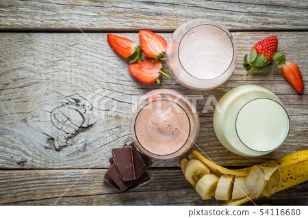 Selection of flavoured milk - strawberry, chocolate, banana Selection of flavoured milk - strawberry, chocolate, banana 54116680