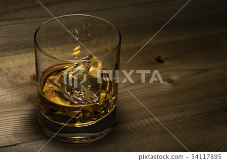 威士忌 54117895