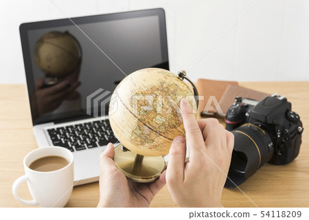 一個男人與地球 54118209