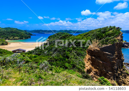蘆之島（從斜坡到海灘的景色）[長崎縣壹岐市] 54118603