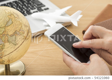 在智能手機上搜索互聯網 54121060