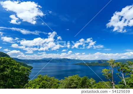 [青森縣十和田湖]十和田湖的春天：十和田湖的全景 54125039