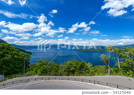 [青森縣十和田湖]十和田湖的春天：十和田湖的全景 54125040