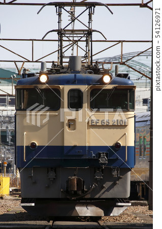 EF65 while entering Omiya General Vehicle Center EF65 while entering Omiya General Vehicle Center 54126971