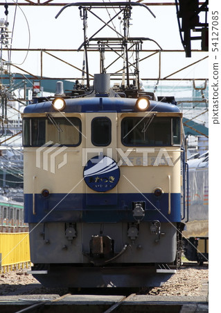 EF65 while entering Omiya General Vehicle Center EF65 while entering Omiya General Vehicle Center 54127085