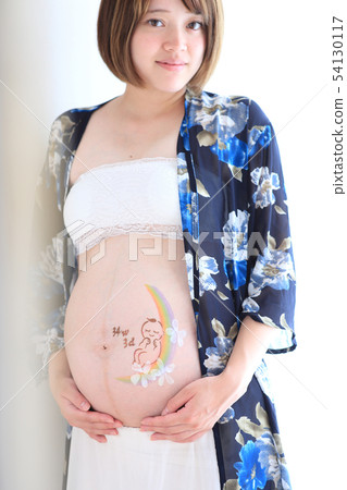 Maternity photo Maternity photo 54130117