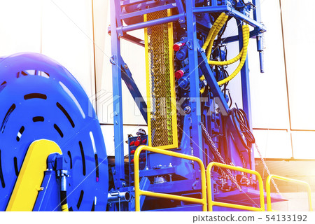 coiled tubing machine to work in the oil fields coiled tubing machine to work in the oil fields 54133192