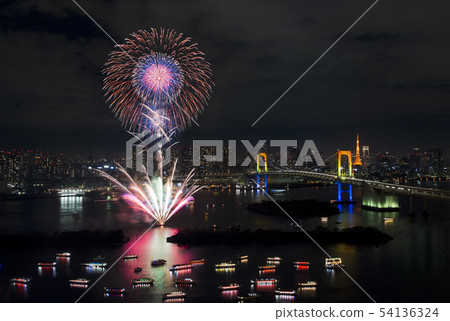 [日本，東京]台場的煙火圖像 54136324