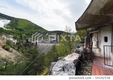 statue in Vajont Dam in Povince Belluno 54142556