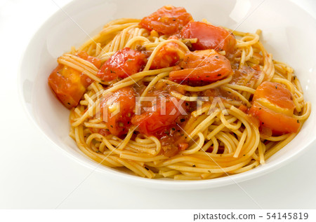 Pasta with fresh tomatoes and meat sauce Pasta with fresh tomatoes and meat sauce 54145819