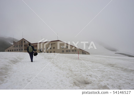Tateyama Kurobe Alpine Route·雨季的Murodo 54146527