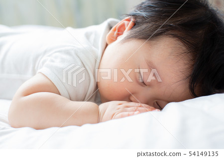 Baby to take a nap Baby to take a nap 54149135