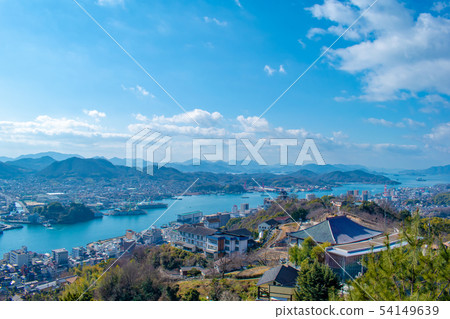 從廣島縣的千光寺公園的觀點的尾道市的都市風景 54149639