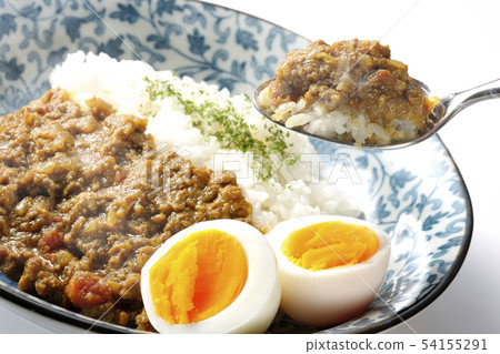 Eat hot keema curry 54155291
