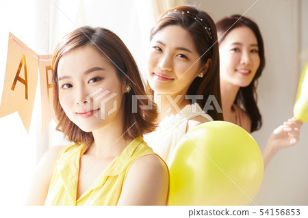 Woman party preparation 54156853
