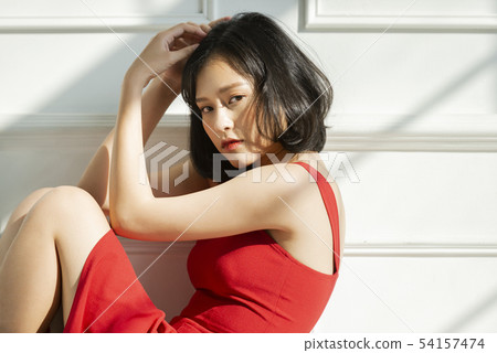 女人的美麗日落 54157474