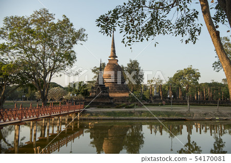 ASIA THAILAND SUKHOTHAI WAT SA SI TEMPLE ASIA THAILAND SUKHOTHAI WAT SA SI TEMPLE 54170081