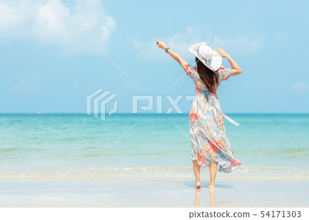 Summer Holiday.  Lifestyle smiling asian woman  54171303