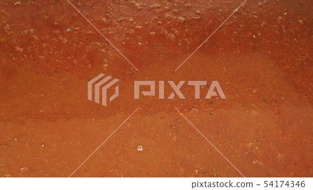 Plum ferment and fermentation barrel yeast into the tub leading to the boiler, making domestic plum Plum ferment and fermentation barrel yeast into the tub leading to the boiler, making domestic plum 54174346