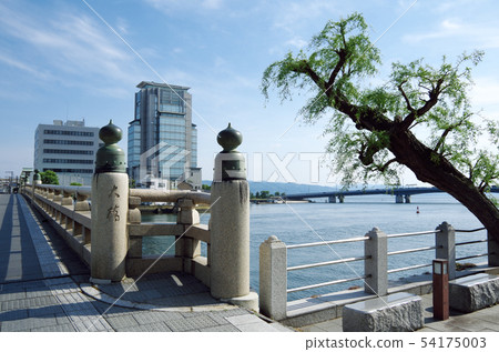 Matsue Ohashi和Lake Shinji的景觀...島根縣松江市天氣：晴朗 54175003