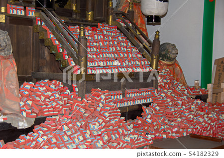 Sumiyoshi Taisha Shrine 54182329