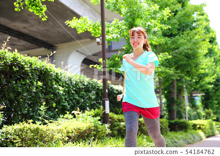 Running woman 54184762