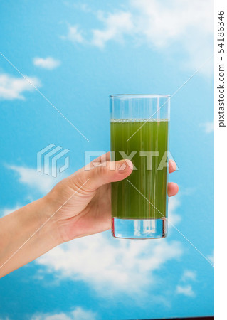 健康綠色汁液健康汁液綠色和黃色蔬菜 健康綠色汁液健康汁液綠色和黃色蔬菜 54186346