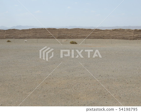 Han's Great Wall in the vicinity of Sakai, is it real? Han's Great Wall in the vicinity of Sakai, is it real? 54198795