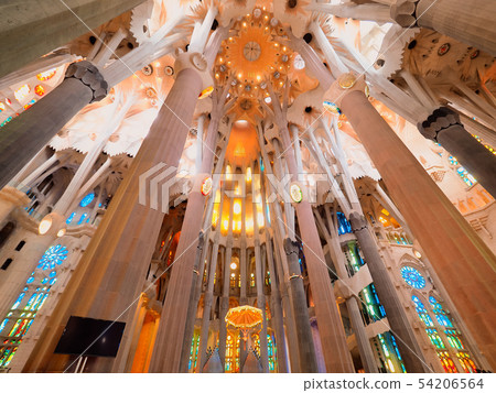 西班牙巴塞羅那Sagrada Familia裡面的SagradaFamília 西班牙巴塞羅那Sagrada Familia裡面的SagradaFamília 54206564