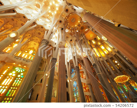 西班牙巴塞羅那Sagrada Familia裡面的SagradaFamília 西班牙巴塞羅那Sagrada Familia裡面的SagradaFamília 54206572
