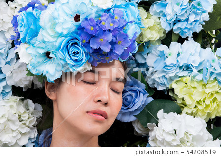 Wreath of flowers background in Rose Woman Asian Wreath of flowers background in Rose Woman Asian 54208519