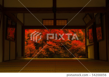 Autumn temple, colored leaves, red picture frame garden Autumn temple, colored leaves, red picture frame garden 54208856