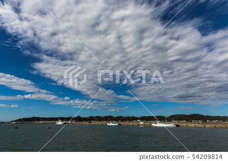 It's summer! It's summer! , Blue of the sea, blue of the sky, white clouds 54209814