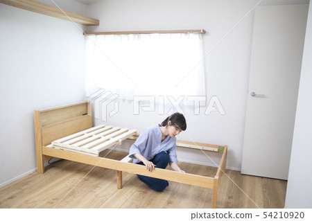 Bed assembly 54210920