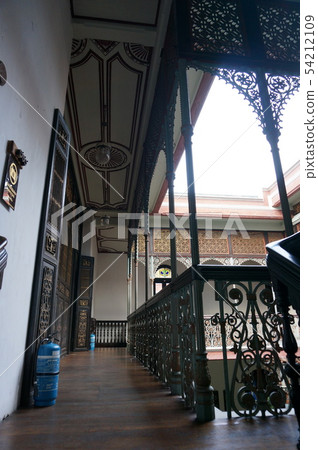 Blue Mansion 54212109