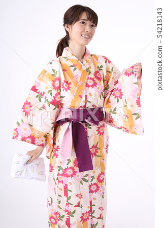 Young woman wearing a yukata 54218143