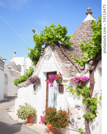 Alberobello Trulli滿是鮮花 Alberobello Trulli滿是鮮花 54218475