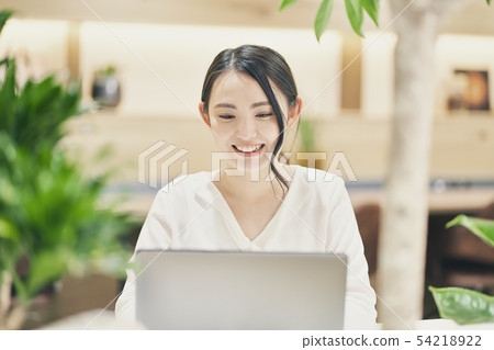 商業自由空間女性 商業自由空間女性 54218922