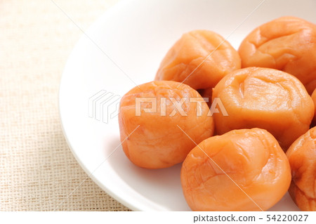 Honey plum (seasoned pickled plum) 54220027