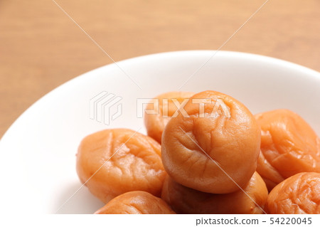 Honey plum (seasoned pickled plum) 54220045