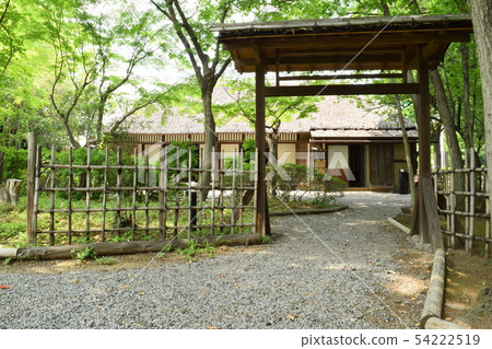Tayama花袋的故居在新鮮的綠色的風景 Tayama花袋的故居在新鮮的綠色的風景 54222519