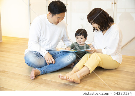 父母和男孩 父母和男孩 54223184