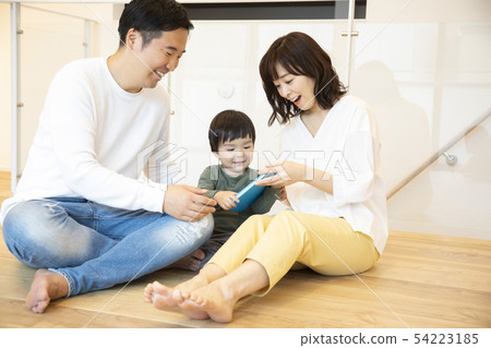 父母和男孩 父母和男孩 54223185