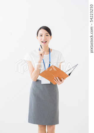 Working woman (white background 20s) 54223250